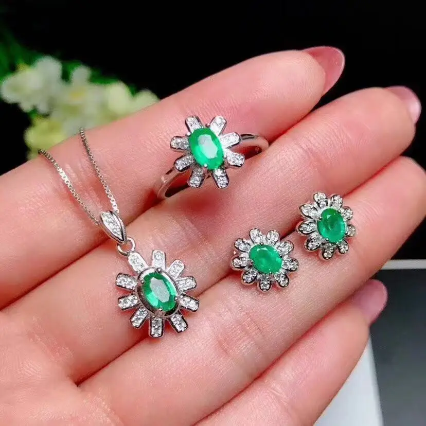 

Columbia natural emerald set ring earrings necklace fashionable with new design quality 925 Silver
