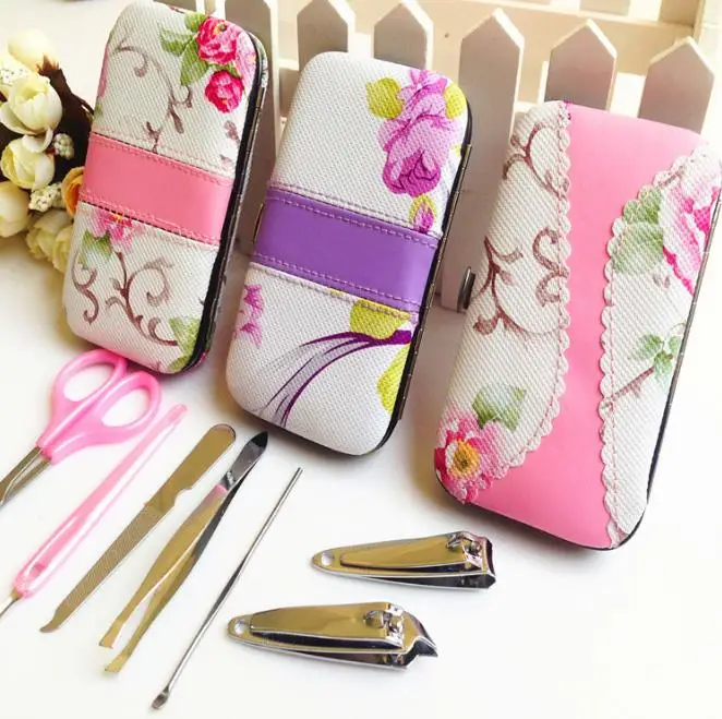 

50sets 7 in 1 Rattan Flower Printing Nail Clipper Scissor Kit Woman Pedicure Manicure Set Wedding Favors Gifts