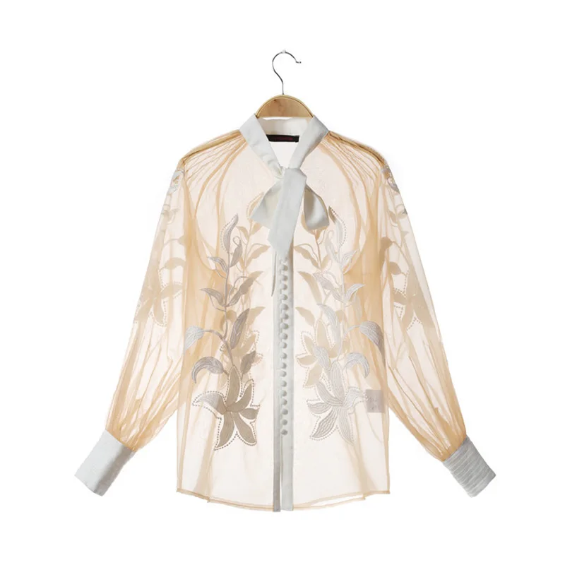 High-Quality-2018-Autumn-White-Floral-Embroidery-Deep-V-neck-Blouse-and-Shorts-Women-2-Piece (1)