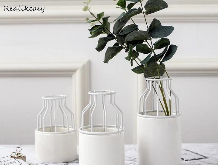 

2019 Ceramic Flower Pot Wrought Iron Frame Vase Hydroponic Plant Vase Green Plant Decorionation Home Desktop Decorion ZM215