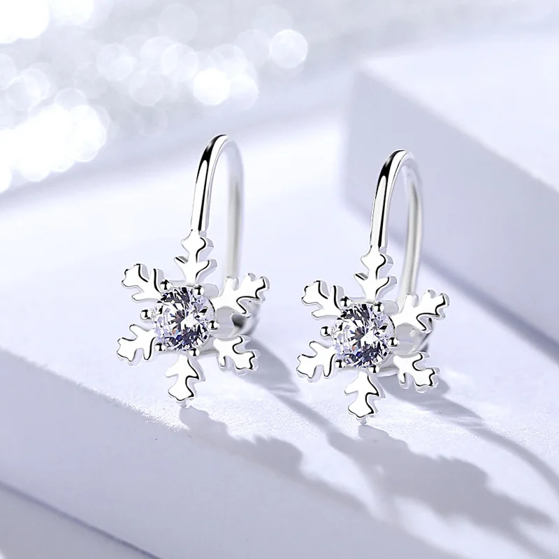 

Genuine 925 sterling silver Sweet Snow Earrings studs Female Korean Edition Drilled earrings Hole U-shaped Earrings Wholesale