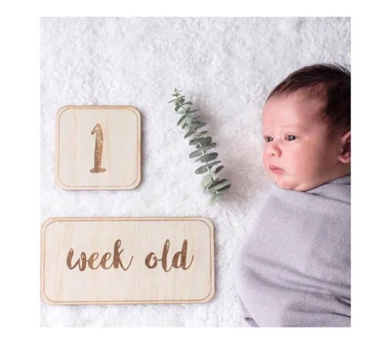 

Nordic Style Wooden Baby Birthday Memorial Milestone Card Newborns Photography Props Accessories Photo Shoot toys for children