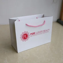 500 шт./лот 250 г перерабатываемые подарочные бумажные пакеты продуктовые хозяйственные сумки Заказная печать логотипа компании для рекламных пакетов