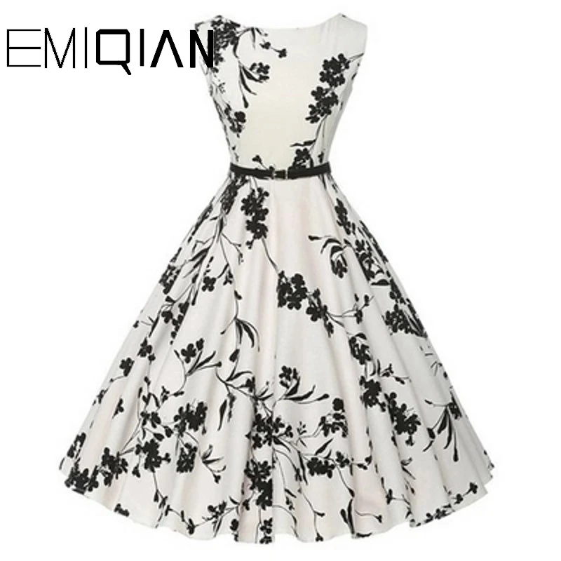 

Fashion Plus Size Sleeveless A line O Neck Black and White Short Prom Dress Knee Length Plus Size Party Dress robe de soiree