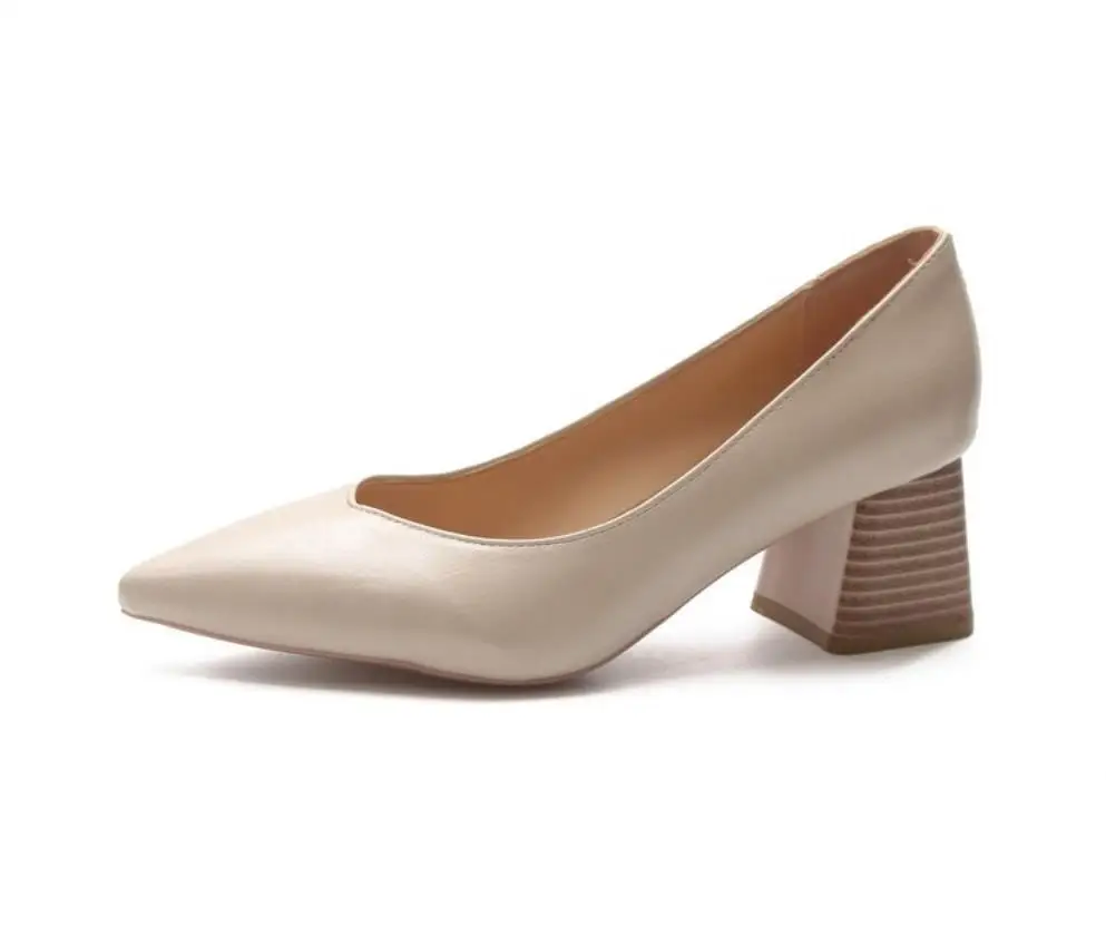 

2019 spring new Korean version of pointed high heels women's shallow mouth with wild fashion shoes