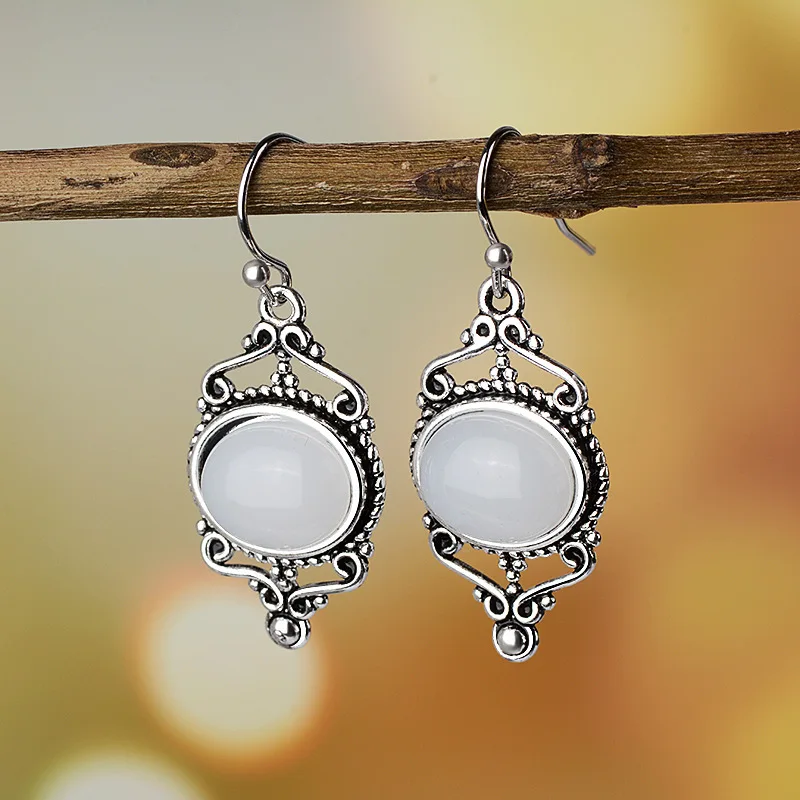 

Best Selling Retro Simple Artificial Moonstone Dangle Earrings for Women Court Style Flower Pattern Drop Earrings Party Jewelry