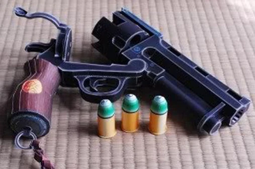 Бумажная модель пистолет Хеллбой Револьвер с пулями моделирование 1:1 масштаб пожарное оружие журнал для взрослых 3D Пазлы игрушка