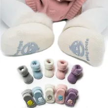 Новые зимние толстые носки для малышей теплые плюшевые хлопковые короткие носки для новорожденных мальчиков и девочек махровые нескользящие носки-тапочки для малышей Skarpetki