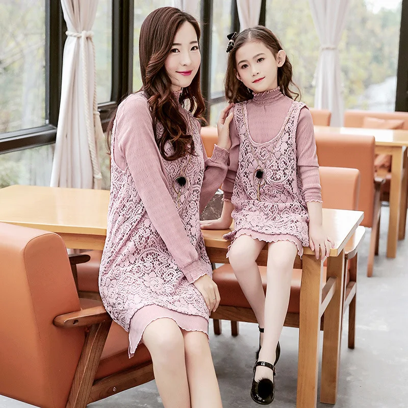 

Mather Daughter Dresses 2pcs Dress+vest Lace Long Sleeve Dress 100% Cotton Pink Beige Family Matching Clothes for Female Fashion