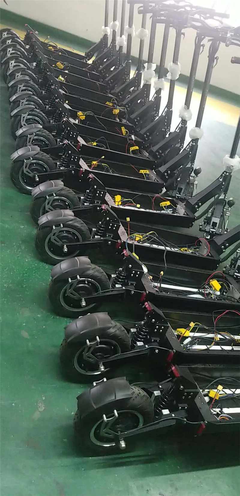 Cheap KWHEEL R7 60V Lithium Battery Electric Scooter Dual Motors 2800W E-scooter 4