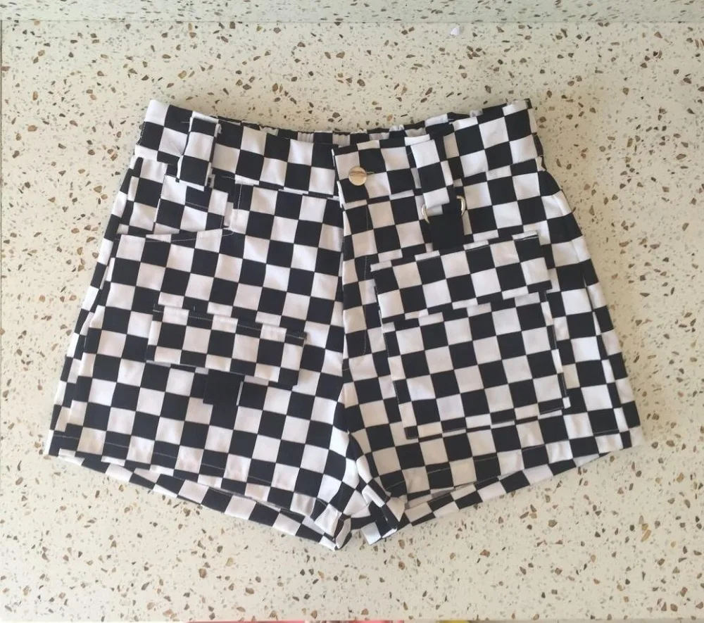 Black White Plaid High Waisted Cargo Shorts Women Metal Straight Shorts Femme Summer Casual Punk Streetwear Cortos Mujer S-2XL