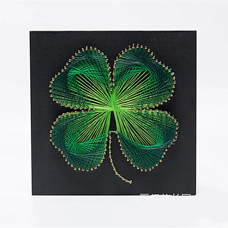 

String Art Kit DIY, to place and hang (four-leaf clover) 30 * 30cm Templates Filigree Thread Art String Art for Kids and Adults