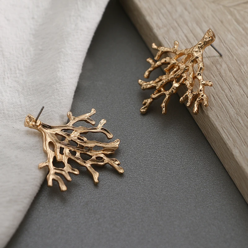 Yhpup модные изысканные темпераментные серьги-гвоздики в форме растения цинковый сплав золотые корейские серьги для женщин вечерние ювелирные изделия Brincos
