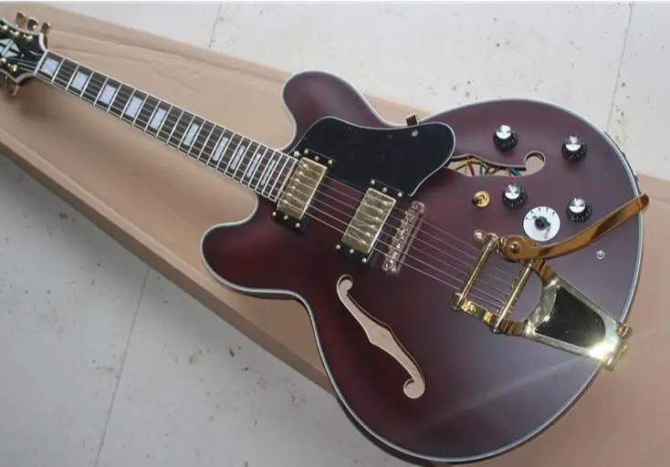 

Free shipping Factory Custom New 335 Block Reissue Golden Hardware F hole body Jazz guitar with bigsby Electric Guitar 11YUE ES