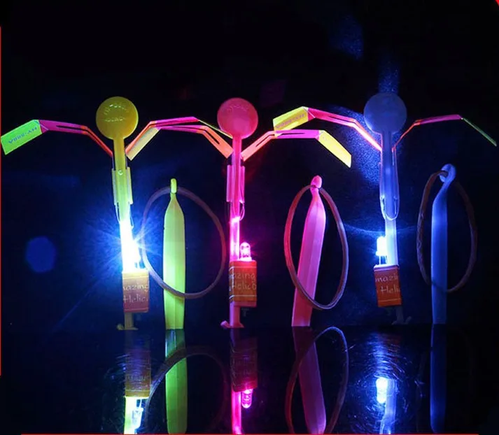 

Wholesale 1200PCS/lot LED Amazing flying arrows helicopter umbrella light parachute Outdoor luminous dragonfly kids baby toys