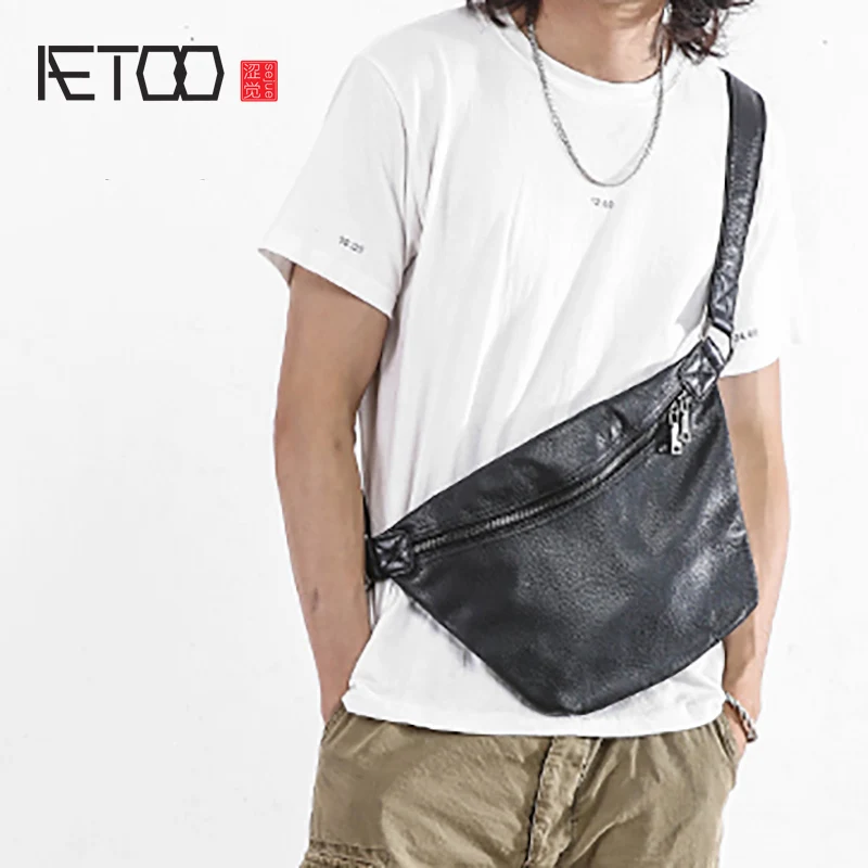

AETOO Simple leather trend crossbody bag postman Bao Nan riding oblique shoulder Baotou layer cowhide Bicycle Sports bag
