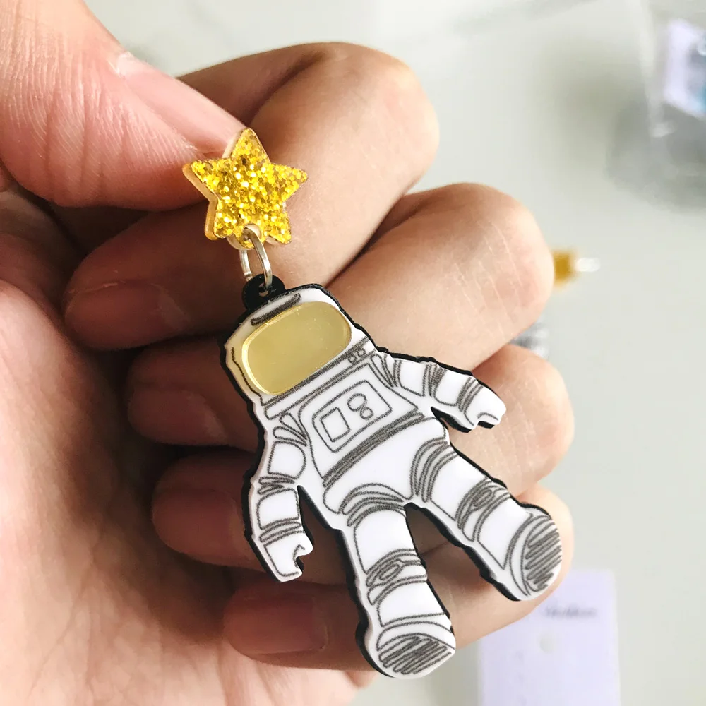 Funny Exaggerated Spaceman Acrylic Drop Earrings Shining Glitter Powder Star Cool Winter Drop Earrings for Women Unique Brincos Funny Exaggerated Spaceman Acrylic Drop Earrings Shining Glitter Powder Star Cool Winter Drop Earrings for Women Unique Brincos
