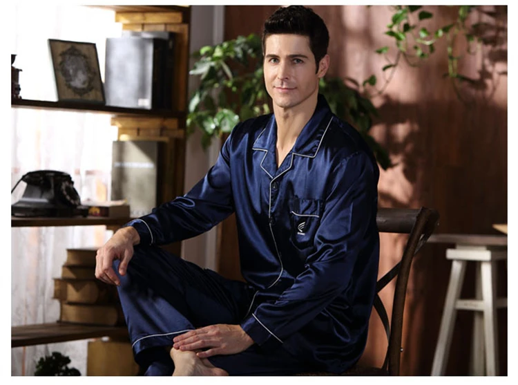 Middle Aged Men's Spring Autumn Pajamas Suits Two Piece Fake Silk Pajama Thin Night Wearing Clothes For Men 2018 New JW330