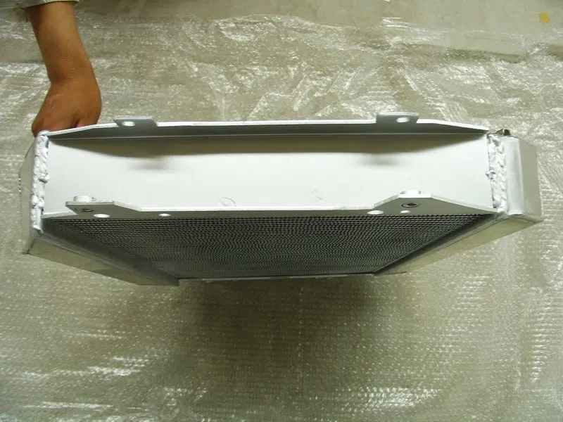 Новый 3 рядный алюминиевый гоночный радиатор AT & MT для Nissan/Datsun 240Z/260Z 1970 1975 71 72 73 74