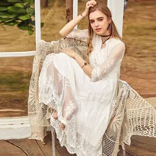 Женское платье с цветочной вышивкой ARTKA, белое винтажное кружевное платье с высокой талией и V-образным вырезом, платье принцессы, LA10983C, на весну