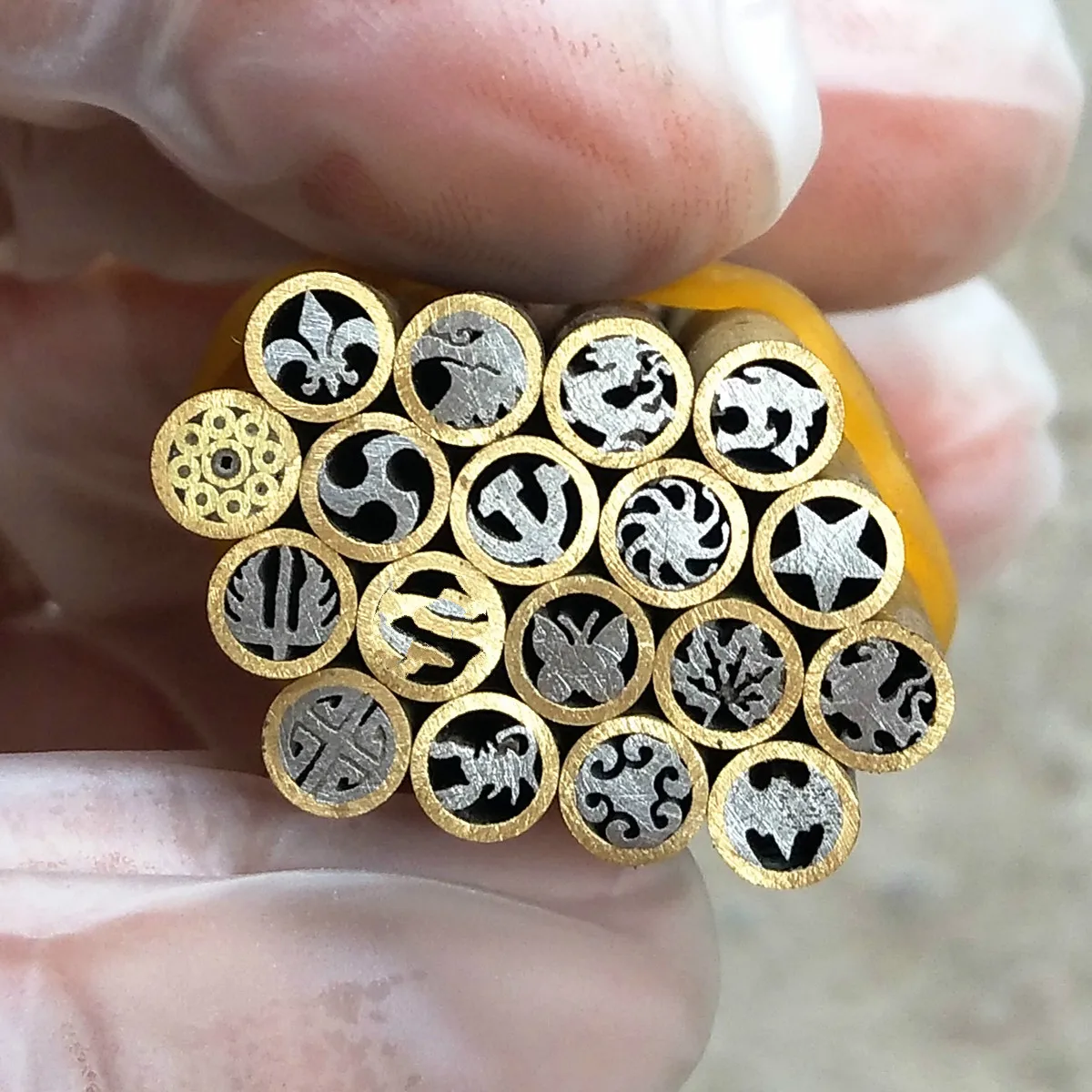 

Knife handle mosaic rivets 5mm mosaic screw nail handle material diy Chinese characters Nuts (no fill in resin)