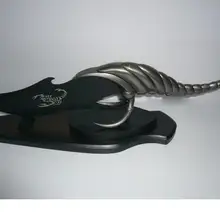 S0129 Gun Metal Blade Скорпион смерть нож меч w/Стенд Серебро хвост ручки 18"