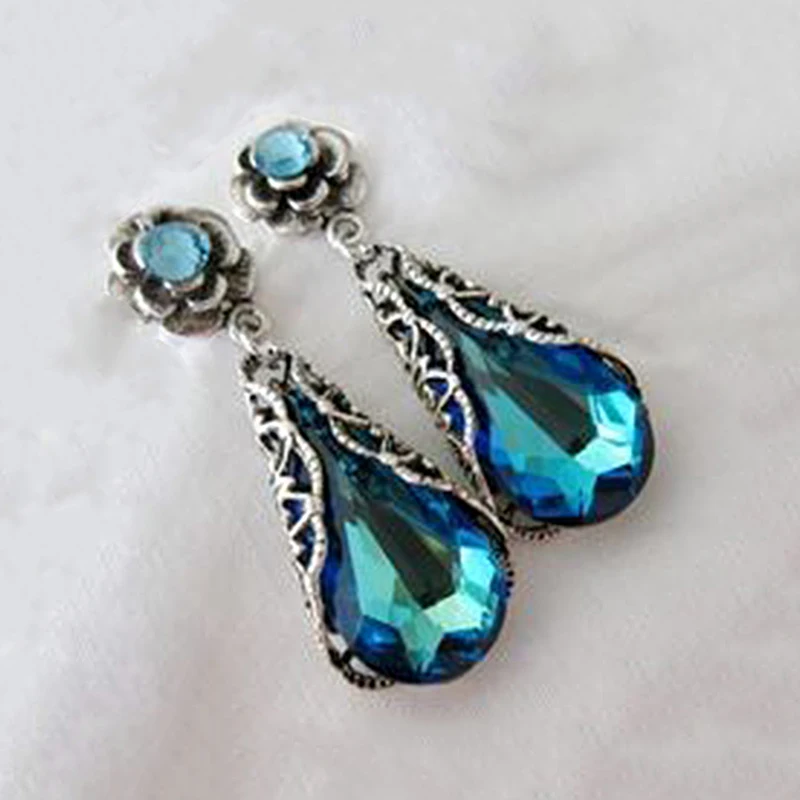 

Shiny Water Drop Earrings For Women Vintage Hollow Carved Wedding Long Dangle Earrings BLue Green Crystal Ear Jewelry F5P114