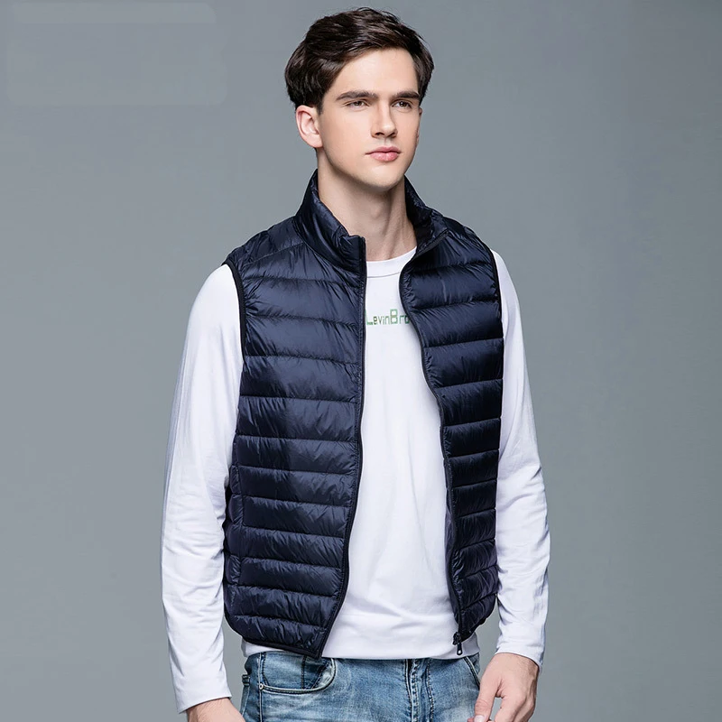 Koop 2019 Nieuwe mannen Winter Jas 90% Witte Eendendons Vest Draagbare Ultra Licht Mouwloze Jas Draagbare Vest voor Mannen