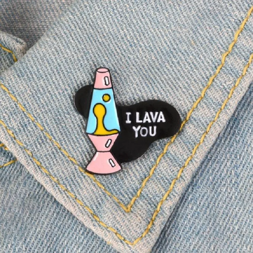 

Exquisite fashion cartoon cute drip straw pen I lava you brooch denim backpack clothing accessories micro-card gift