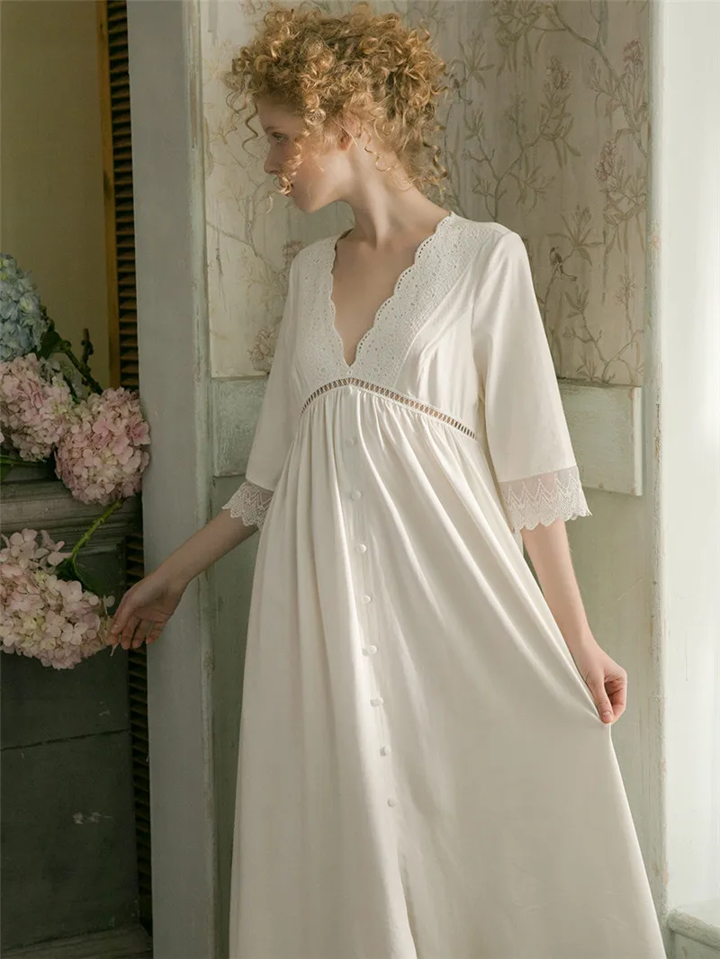 NIGHTDRESS (3)