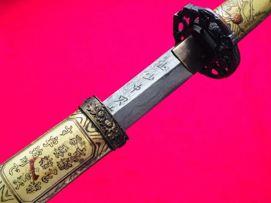 Handmade Japanese Warriors Sword Saber Signature Damascus Steel Samurai katana Brass Handle Saya Full Tang