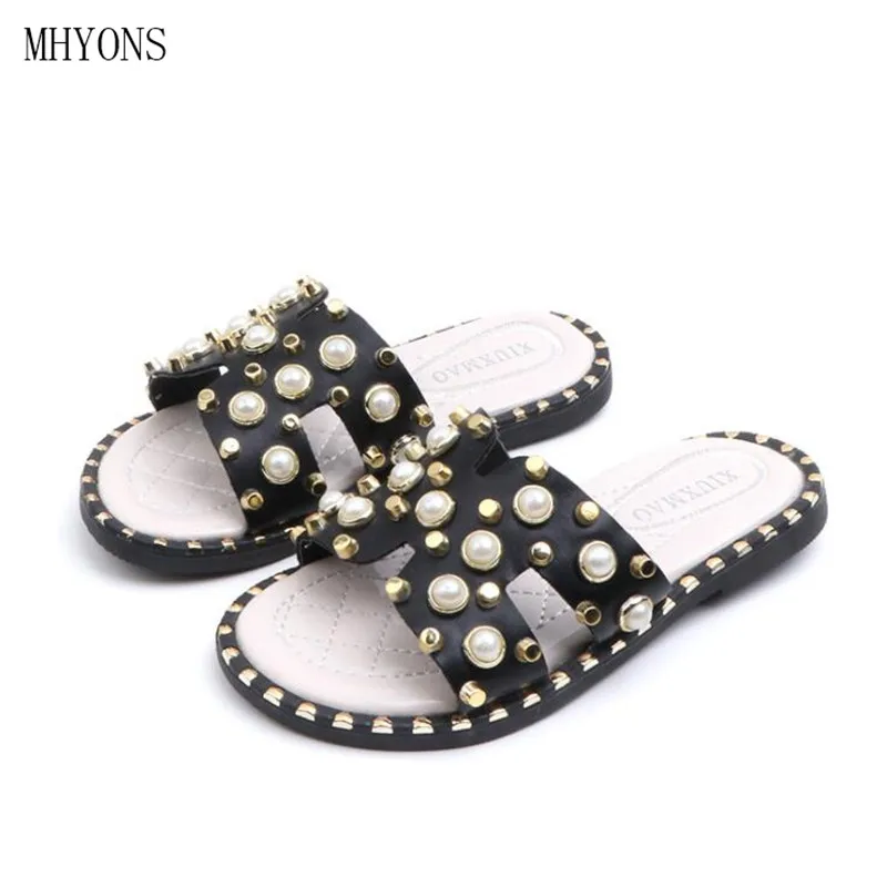 MHYONS 2019 children's slippers summer new rivet fashion girls sandals soft bottom pearl half-children's shoes small children MHYONS 2019 children's slippers summer new rivet fashion girls sandals soft bottom pearl half-children's shoes small children