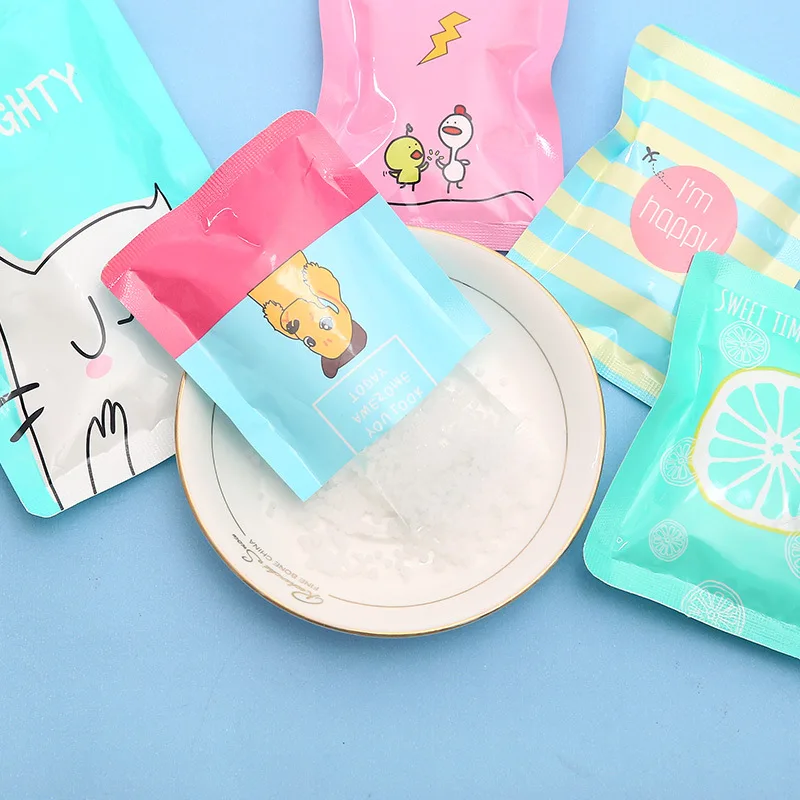 

Reusable mini portable physiotherapy cooler PE cartoon world animal print cute summer cold ice 1 piece cooler food jar wine