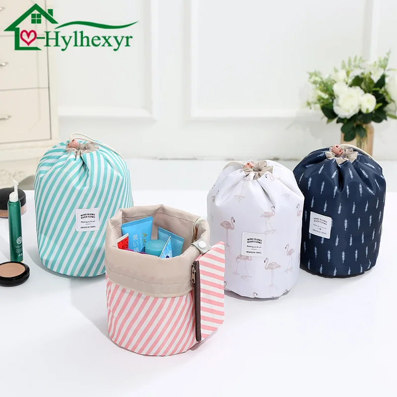 

Flamingo hot Travel Barrel Shape Cosmetic Bag Women High Capacity Nylon beauty makeup bags Wash Baging Makeup bathroom Organizer