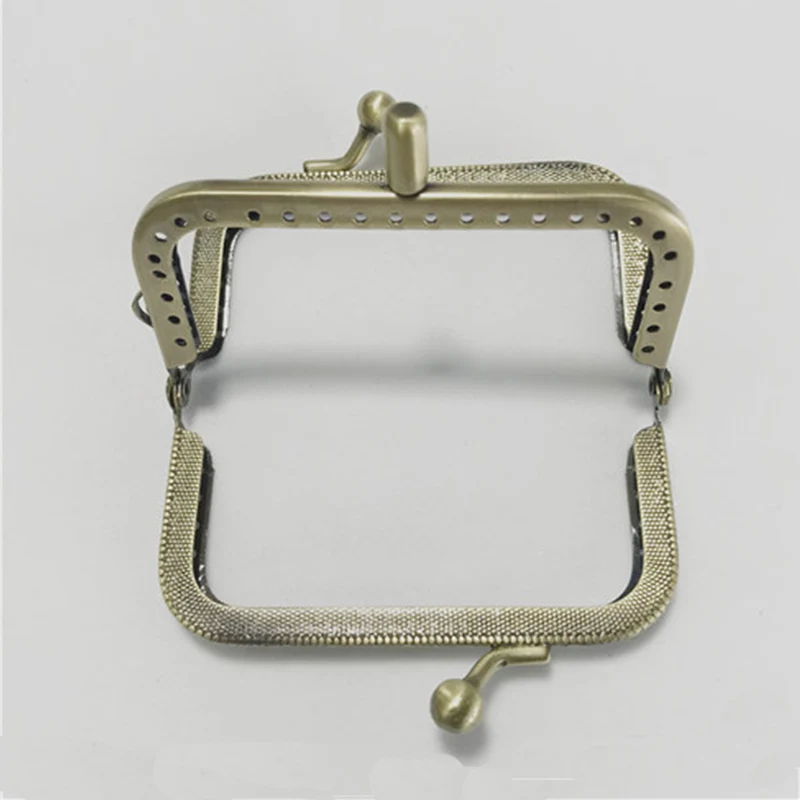 Metal Frame Purse 6