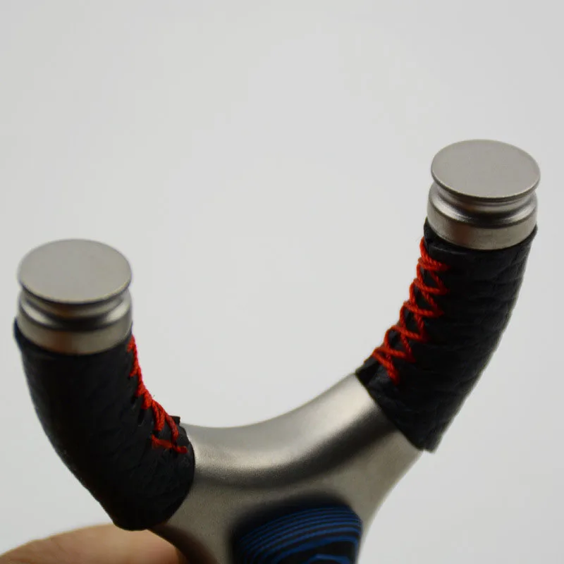 Slingshot Hunting Catapult Stainless steel Outdoor Shooting Handheld Slingshots Bow with Rubber band New 2018
