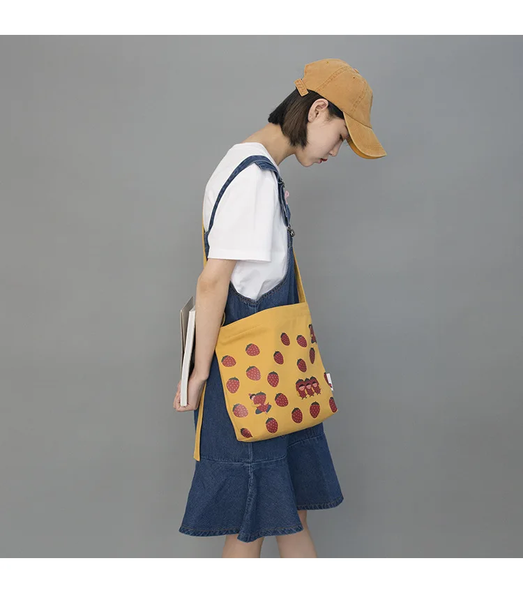 Новая Оригинальная Женская Холщовая Сумка с рисунком клубники, плечевая сумка с принтом, Женская Повседневная сумка для покупок, маленькая легкая сумка, женские сумки