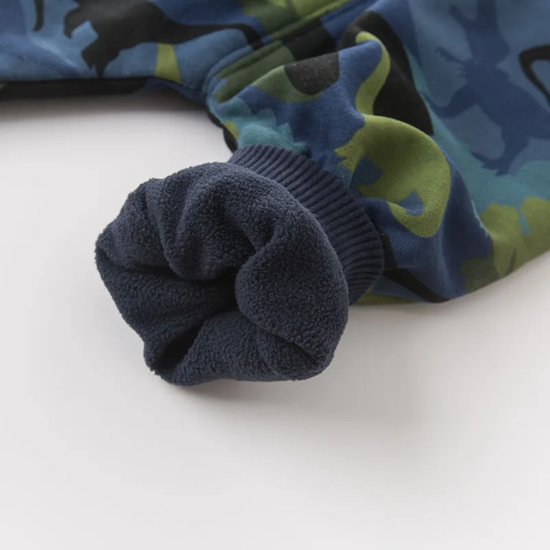 DB6195_0009_6Y3A9848