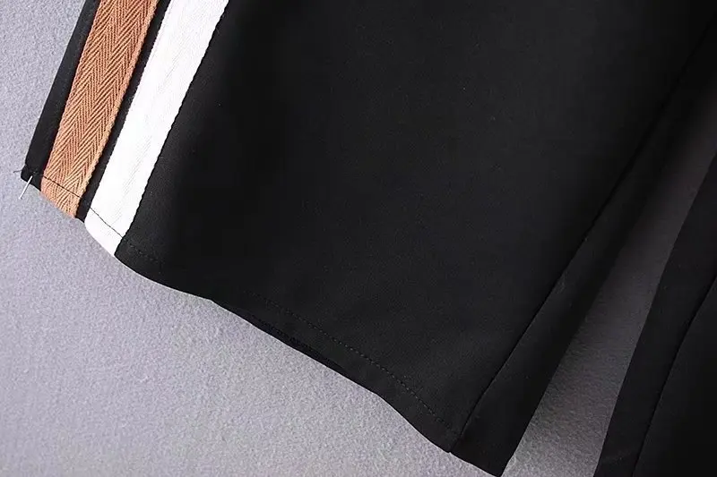 8724979397_1855766486