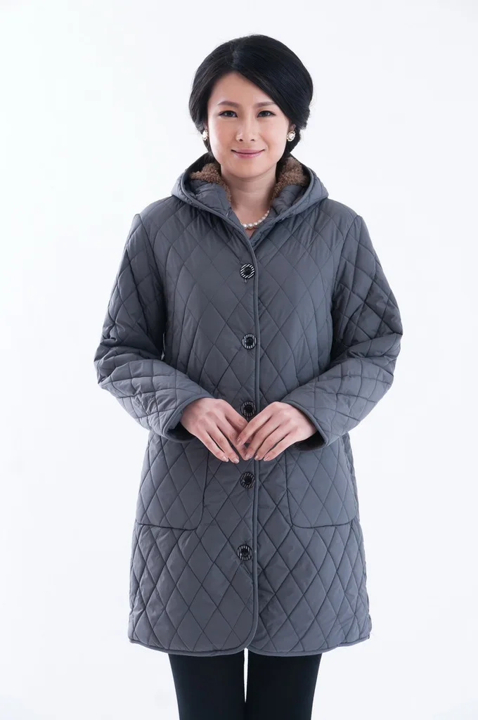 Зимнее пальто с добавлением жира 6XL для пожилых мам, бархатные стеганые пальто, Толстая куртка, длинная хлопковая верхняя одежда с капюшоном для женщин среднего возраста 6112