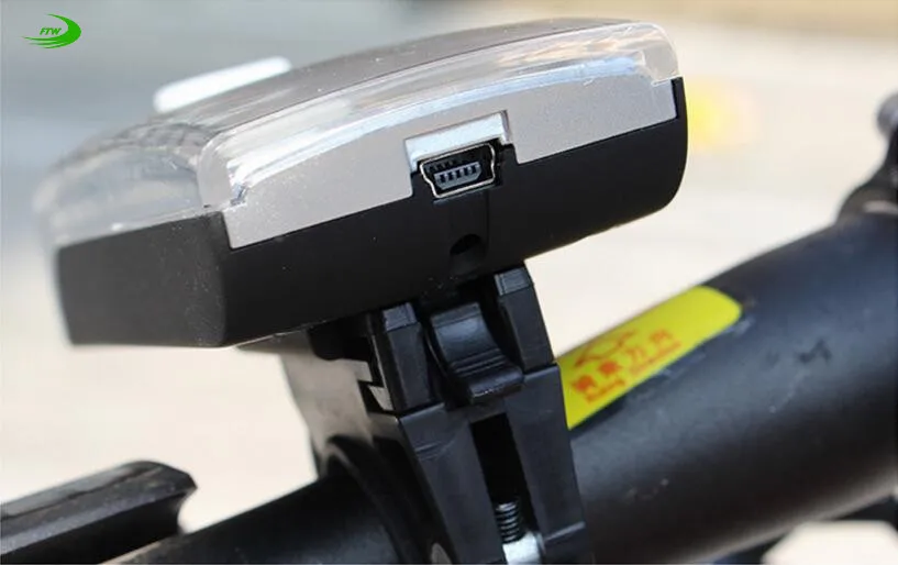 Perfect 2016 New Bike Bicycle 4 LED Solar Powered USB 2.0 Rechargeable Front Light Headlight High Quality cycling led flashlight F1091 12 Perfect 2016 New Bike Bicycle 4 LED Solar Powered USB 2.0 Rechargeable Front Light Headlight High Quality cycling led flashlight F1091 12