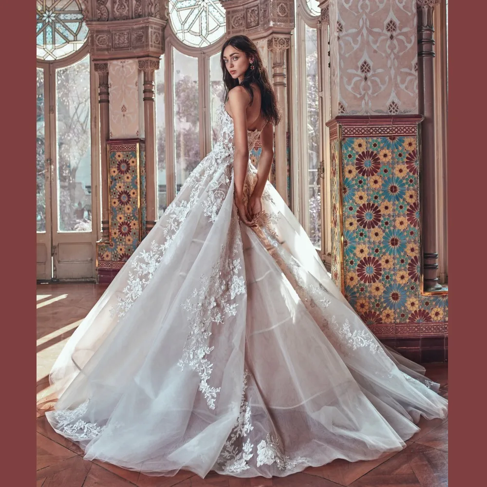 

2019 Real Sample Appliques Lace up Back Sleeveless Tulle Ball Gown Long Train Women Wedding Dresses Bridal Gown