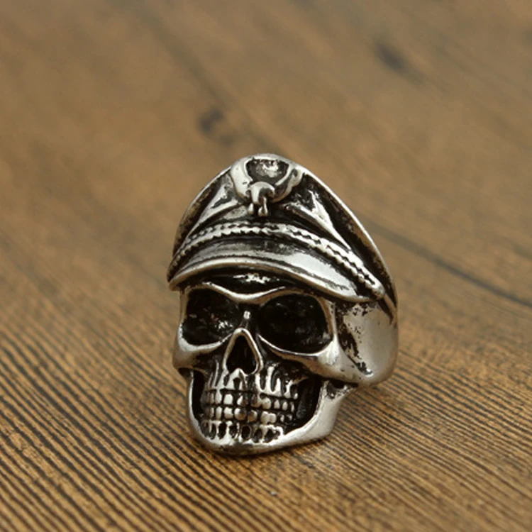 

Personality accessories Pirate Men Ring Men Punk Officers Cap Skull Ring Eagle