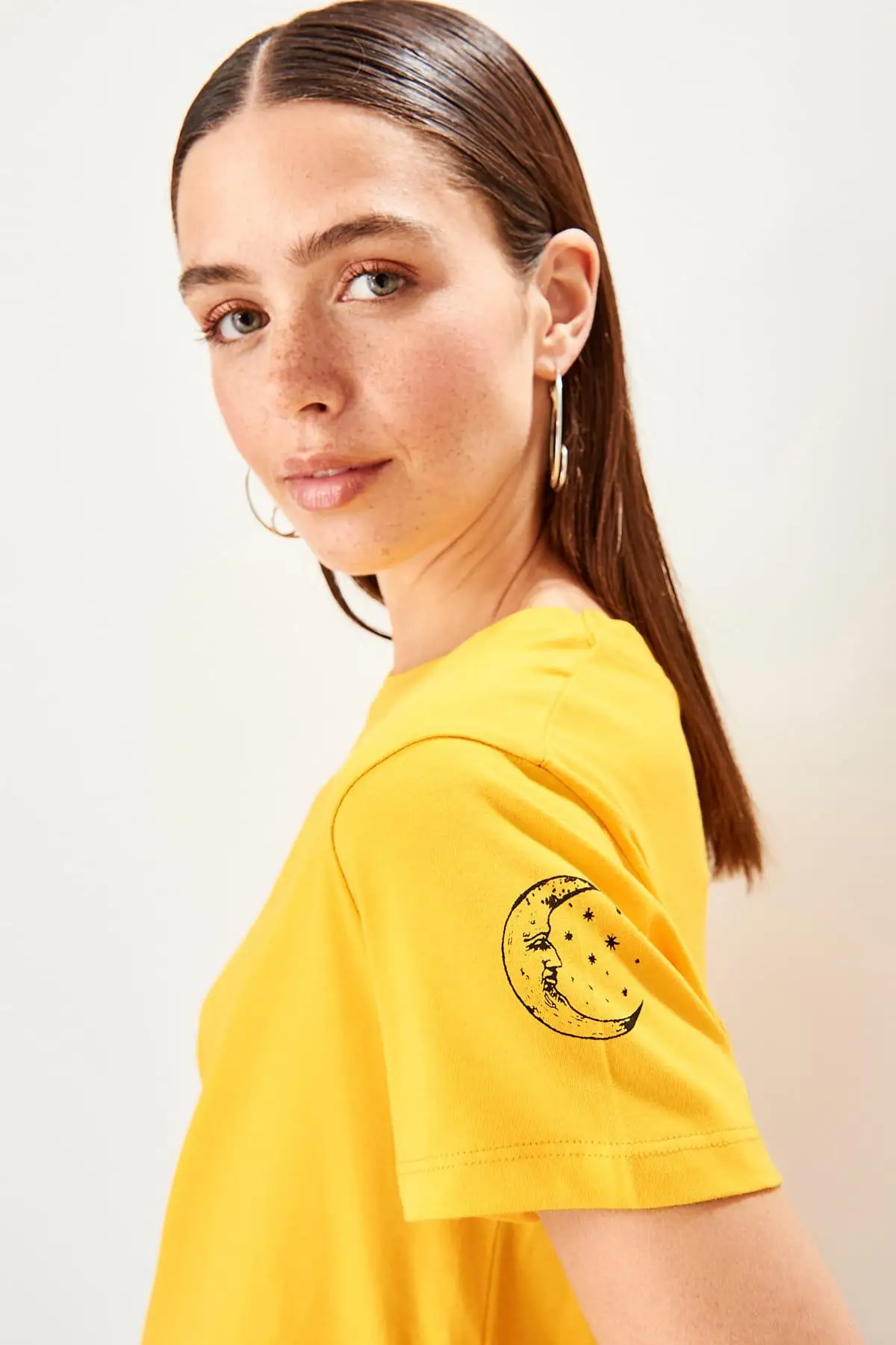 Trendyol абрикос ручка печатных Базовые Трикотажные футболки TWOSS19TS0109|Футболки| |