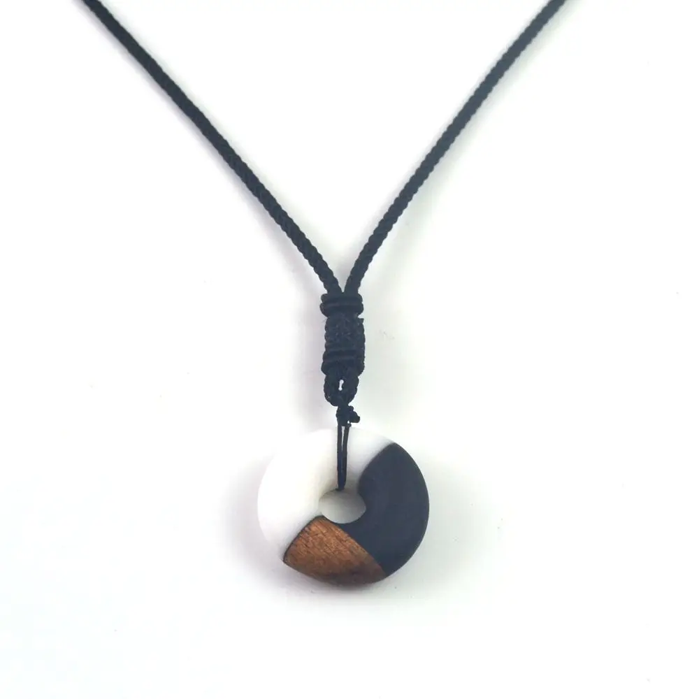 Классическое черно-белое ожерелье, подвеска ручной работы из дерева и смолы, Женское и мужское ювелирное изделие, подарочное ожерелье