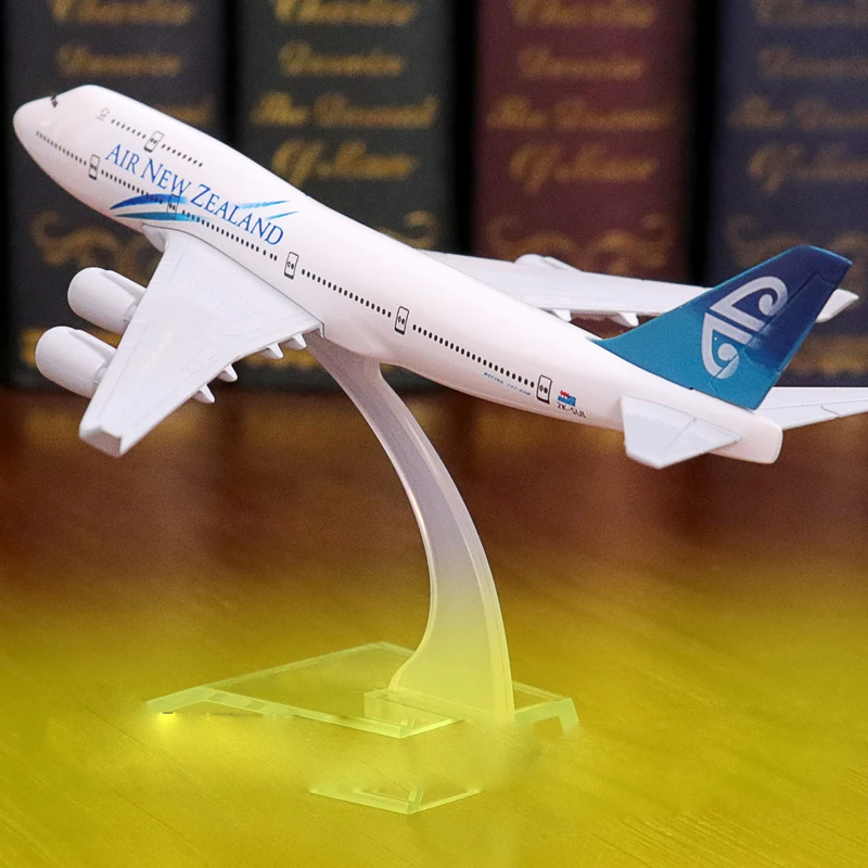 16cm Air New Zealand Airplane Model Boeing 747 Diecast Aviation Model