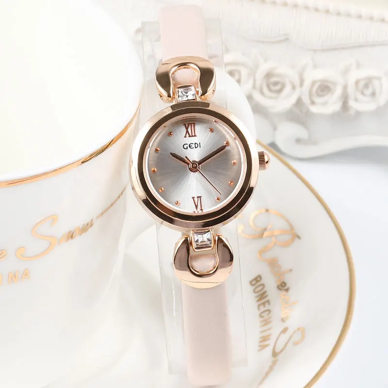 

Famous Brand Top Luxury Mini Exquisite Women's Watch Women Retro Small Dial Fashion Ladies Quartz Watches Popular Female Clock