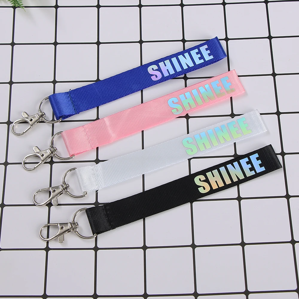 

1pc Kpop SHINEE Keychain Keyring Beautiful Unisex Fashion Cellphone Holder Strap Laser Bag Car Pendant Key Chains