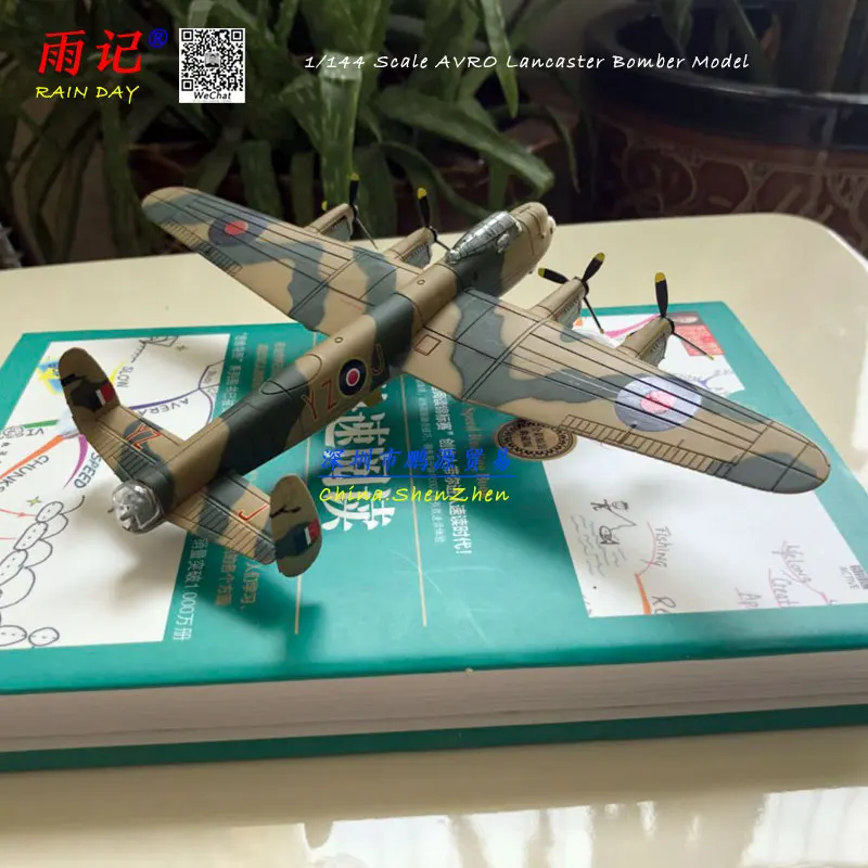 AMER 1/144 Military Model Toys AVRO Lancaster Bomber Fighter Diecast Metal Plane Model Toy for Collection/Gift/Decoration