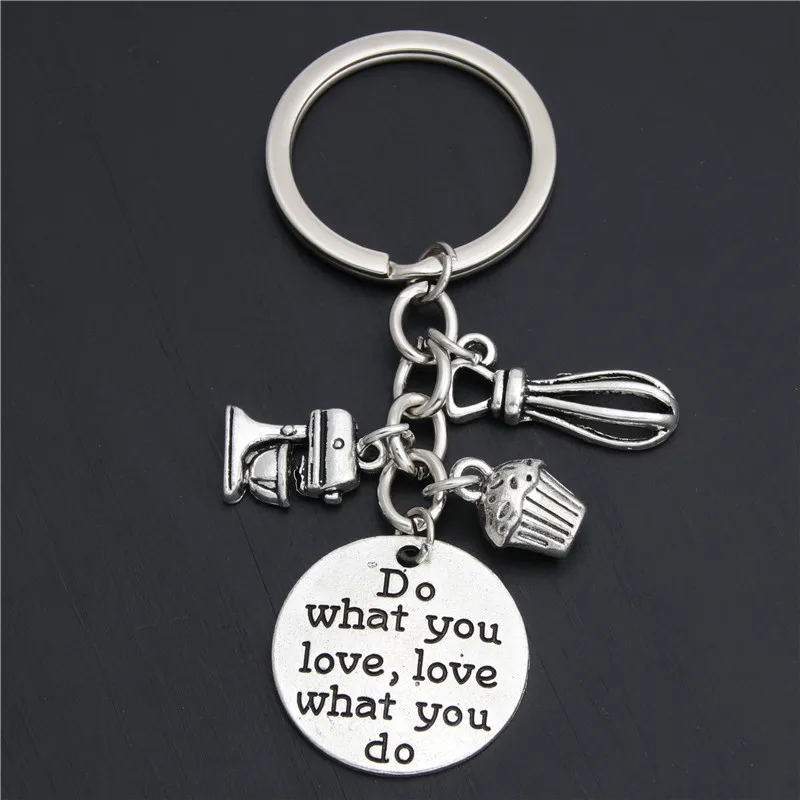 

1pc Cooking Keychain Cook Book Cupcake Charms Gift For Chef Bakers Baking Accessories Cake Makers Keyring E2032
